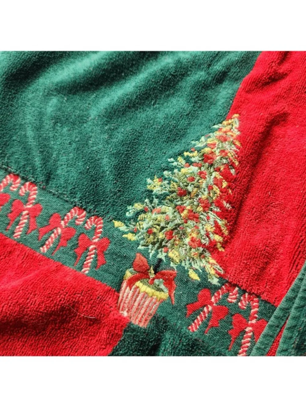 Vintage Christmas Trees Candy Canes Embroidered Bath Towels Set Of Two